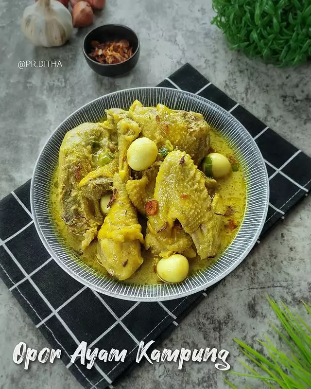 13 Resep opor ayam buat Lebaran instagram 13 Resep opor ayam buat Lebaran instagram
