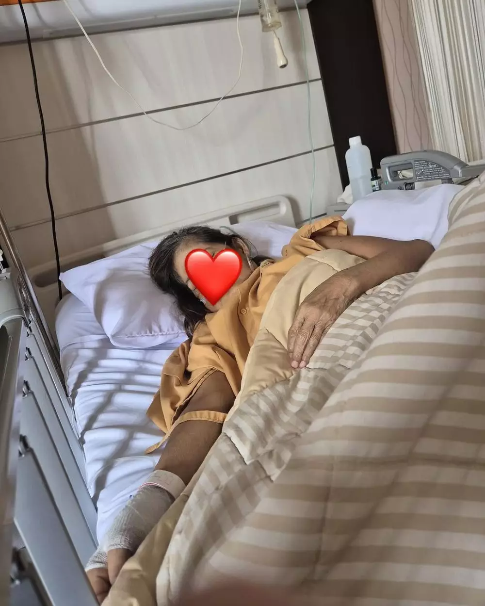 chika jessica rawat ibu idap stroke © 2025 Instagram chika jessica rawat ibu idap stroke © 2025 Instagram