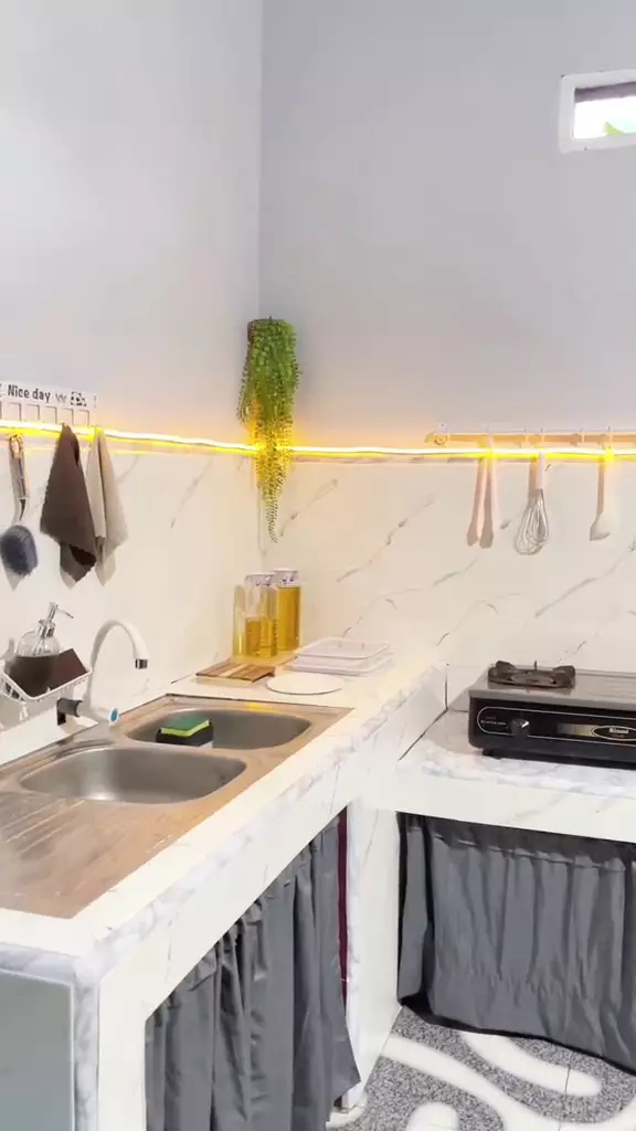 makeover dapur buluk emak jadi estetik  © 2025 TikTok makeover dapur buluk emak jadi estetik  © 2025 TikTok