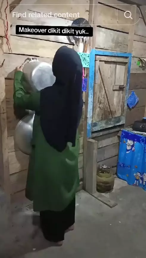 makeover dapur kayu buluk modal dibawah 100 ribu © TikTok makeover dapur kayu buluk modal dibawah 100 ribu © TikTok
