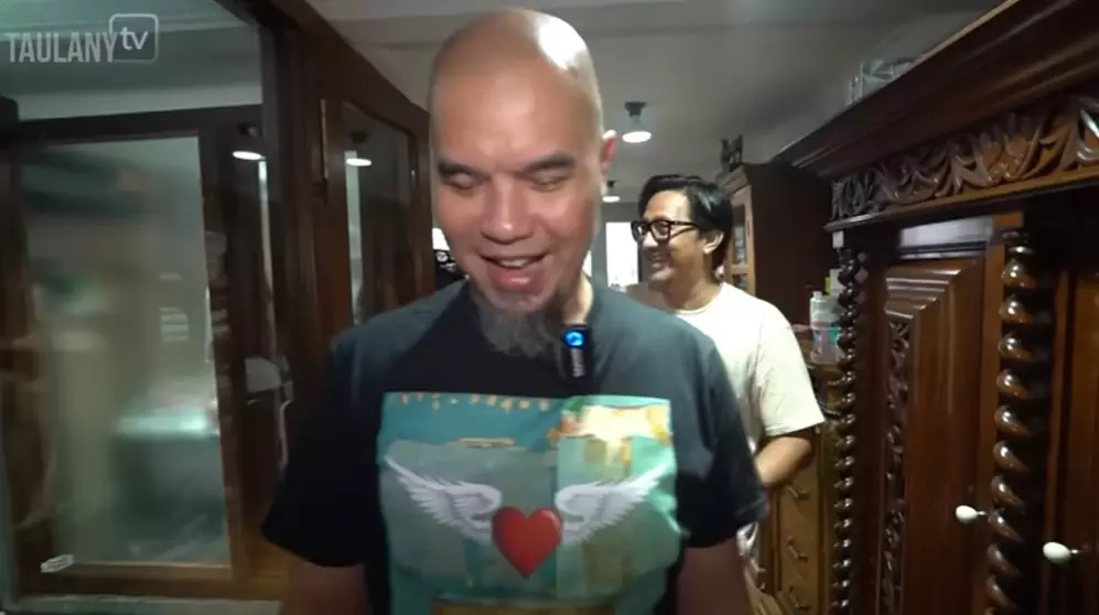 kamar mandi Ahmad Dhani seperti ruang tamu © YouTube kamar mandi Ahmad Dhani seperti ruang tamu © YouTube