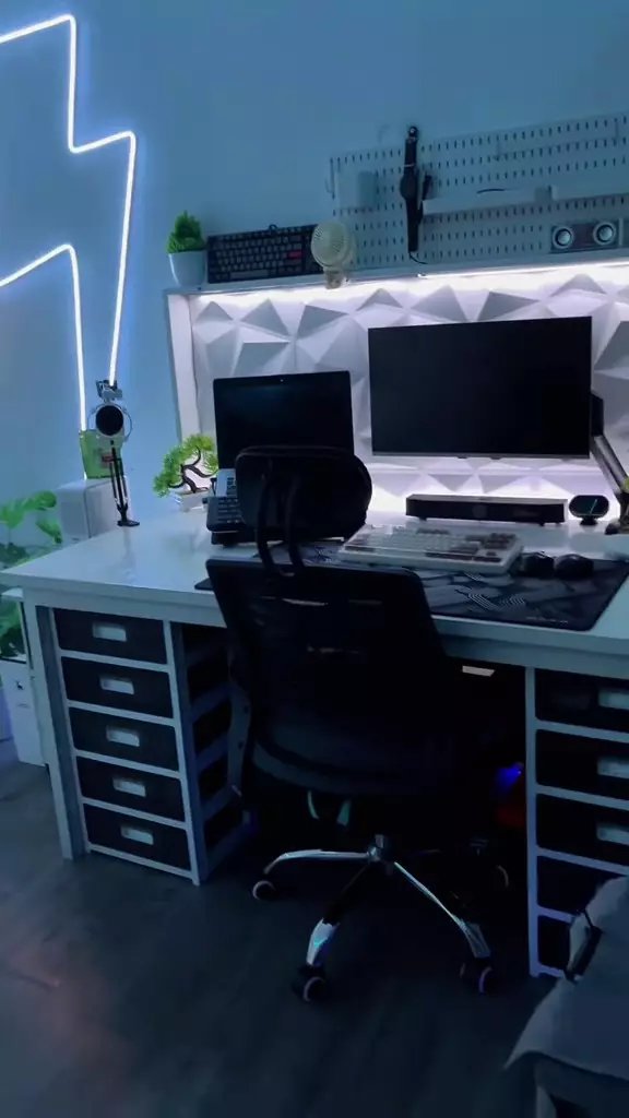 rumah jelek tapi kamar mewah bak apartemen © 2024 TikTok