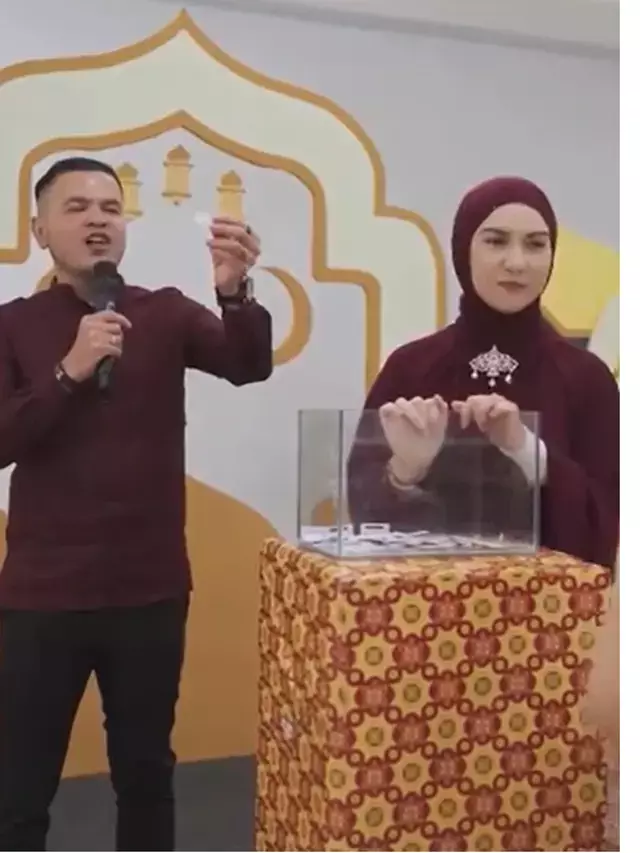 seleb bagi thr ke karyawan © 2025 brilio.net