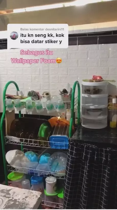 renovasi dapur kontrakan dinding seng © 2023 brilio.net