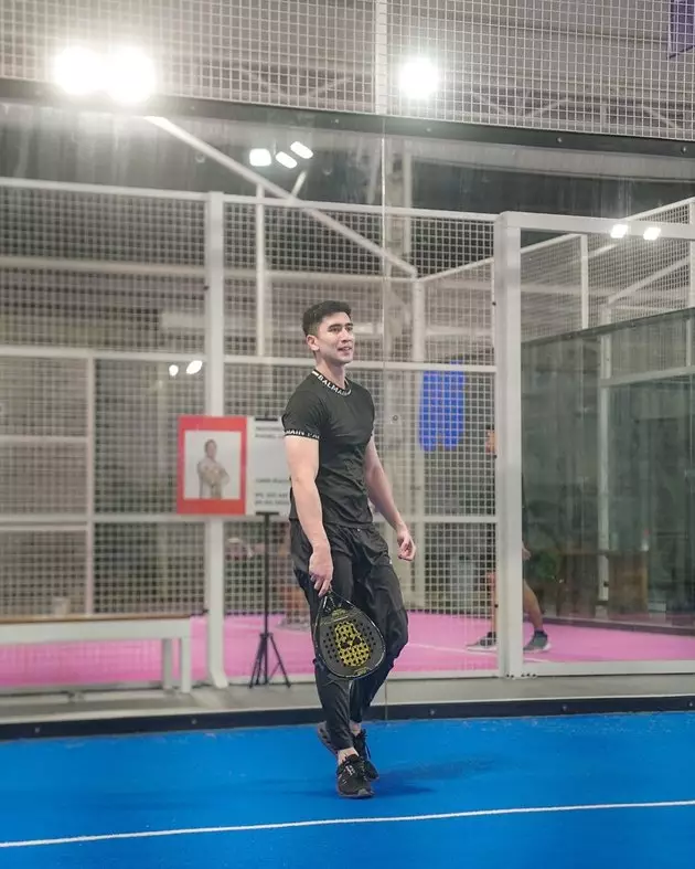  Verrell Bramasta main Padel bareng Shin Tae-yong © Instagram