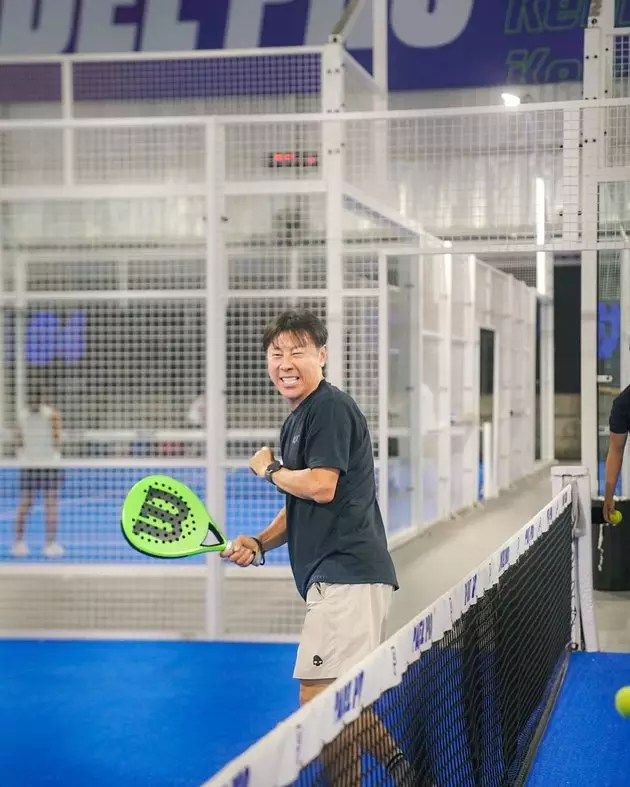  Verrell Bramasta main Padel bareng Shin Tae-yong © Instagram