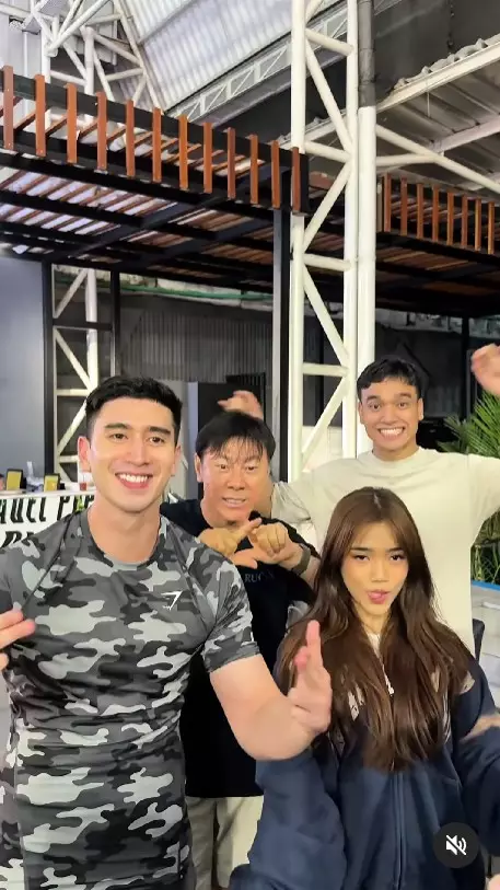  Verrell Bramasta main Padel bareng Shin Tae-yong © Instagram