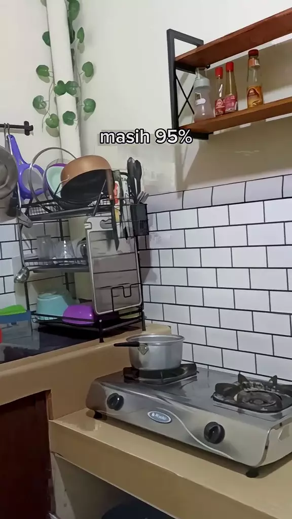 makeover dapur mertua jadi estetik © 2025 TikTok