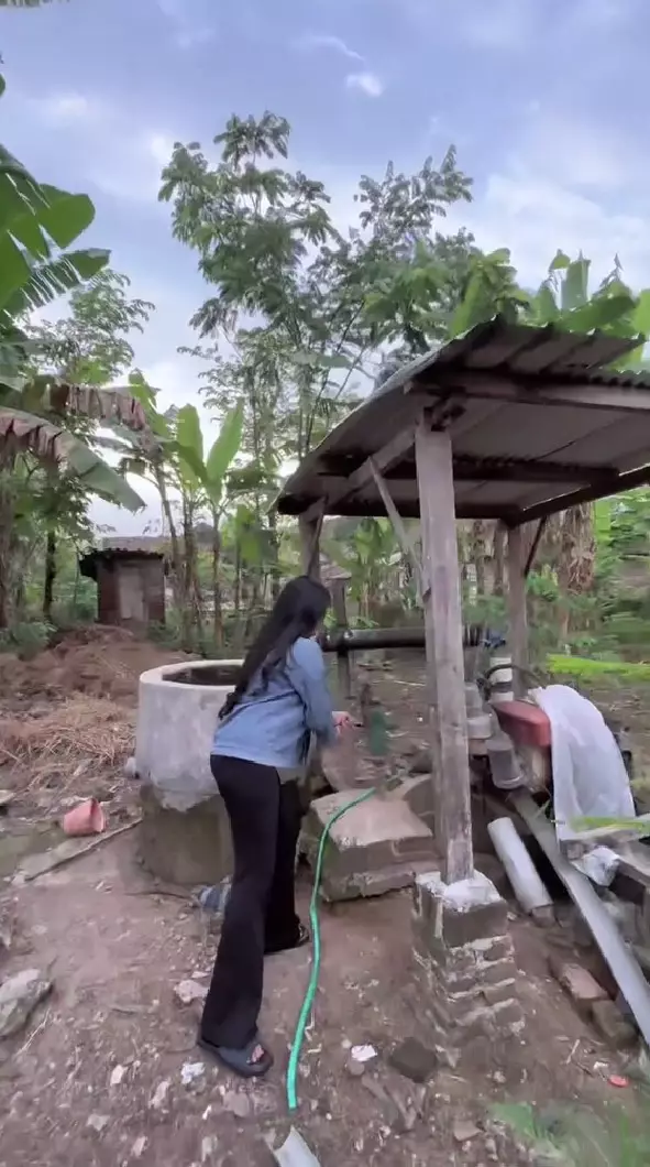 Wanita spill penampakan rumah neneknya © TikTok Wanita spill penampakan rumah neneknya © TikTok