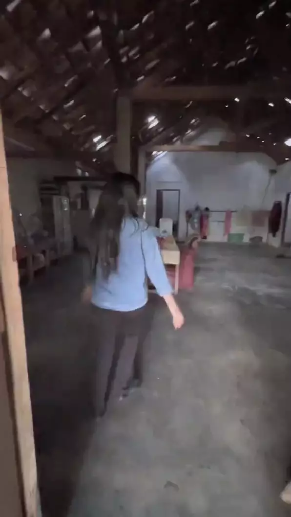 Wanita spill penampakan rumah neneknya © TikTok Wanita spill penampakan rumah neneknya © TikTok