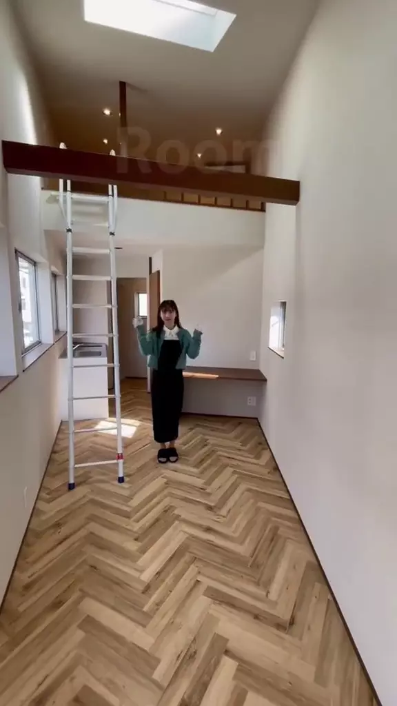 rumah tipis pinggir jalan lebar fasad 1 meter © 2025 TikTok