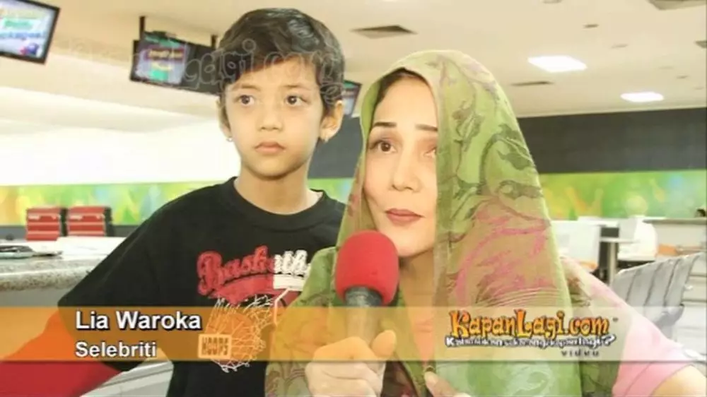 Lia Waroka emak di Keluarga Cemara © berbagai sumber