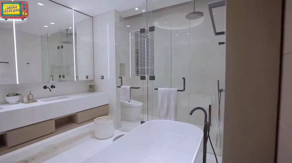 kamar mandi Maia Estianty AC central © YouTube