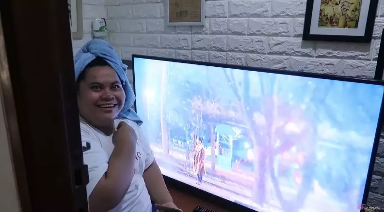 kamar mandi Hesti Purwadinata © YouTube