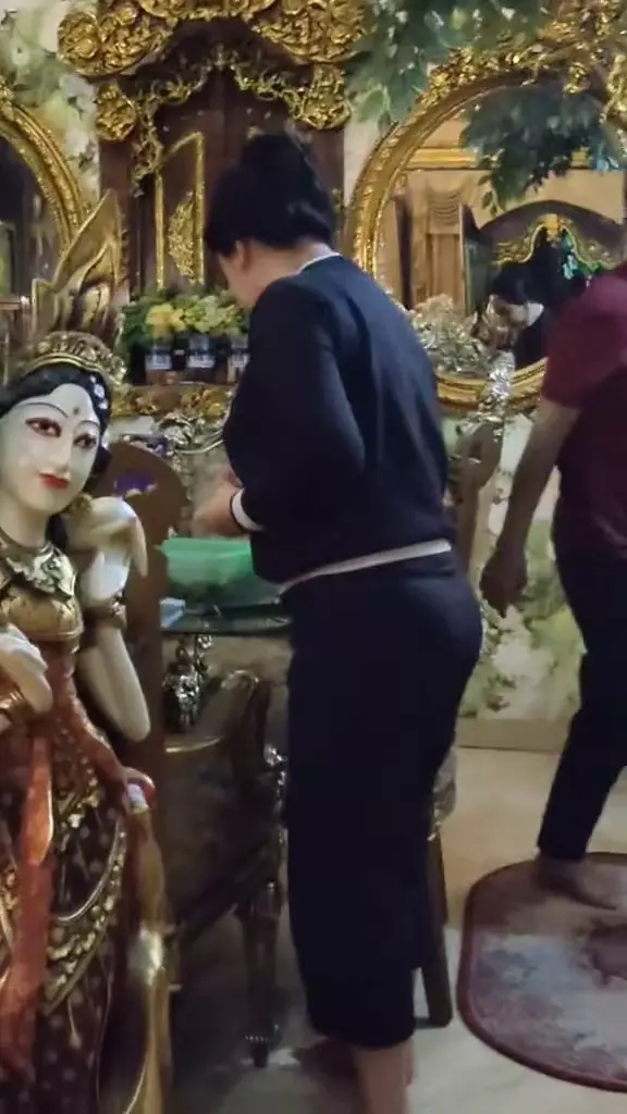 rumah emas mak nonon  © 2025 brilio.net