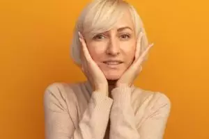 Cara pudarkan keriput pada wajah kendur cuma pakai 1 bubuk minuman, nggak usah repot beli kolagen