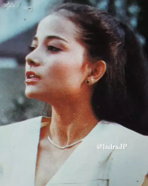 Wanita foto bareng Ray Sahetapy dan Titi DJ dinikahi politisi malaysia, Enny Beatrice © 2024 brilio.net Wanita foto bareng Ray Sahetapy dan Titi DJ dinikahi politisi malaysia, Enny Beatrice © 2024 brilio.net