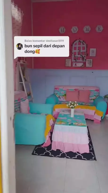 rumah papan interiornya mirip hunian kompleks mewah © TikTok/@idhapinky