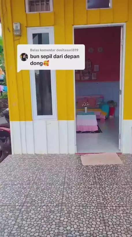 rumah papan interiornya mirip hunian kompleks mewah © TikTok/@idhapinky