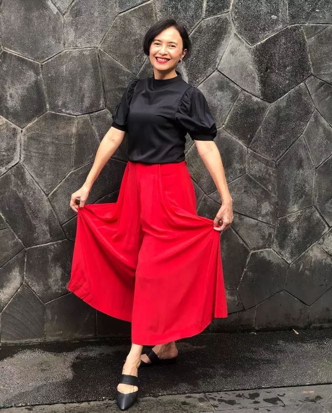 transformasi Luki Ariani ibu Sherina Munaf  © 2023 brilio.net