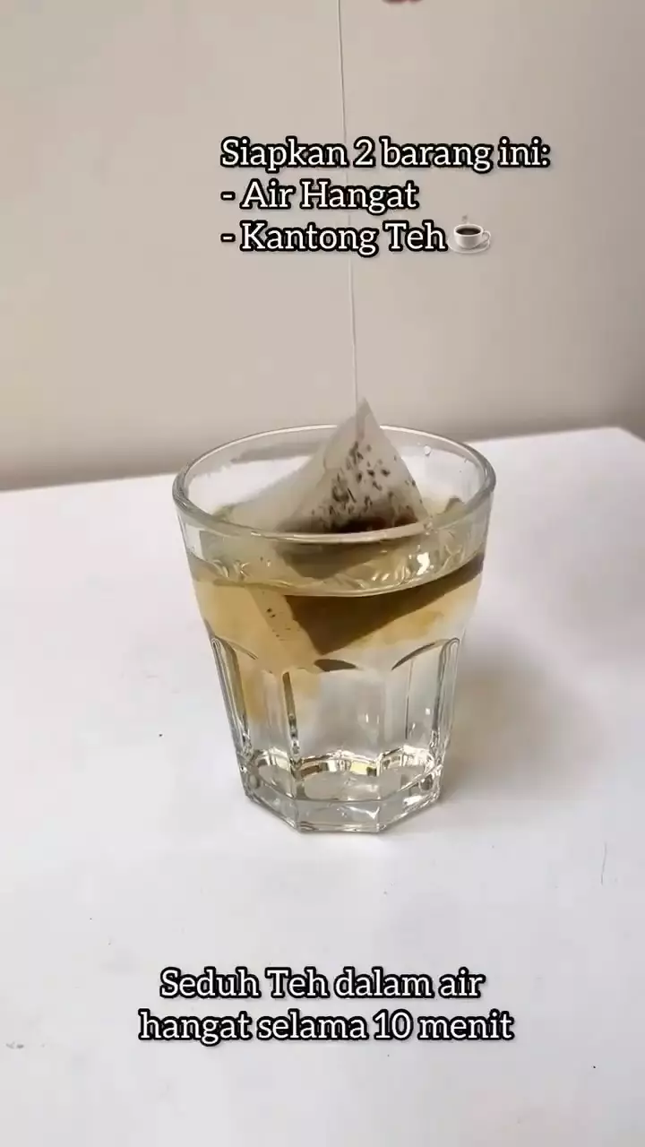 sepatu bau pakai ampas teh © 2024 brilio.net