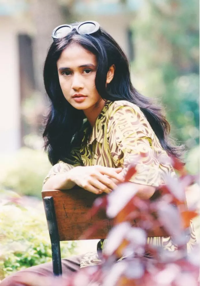 masa muda ria irawan model iklan kaus © instagram