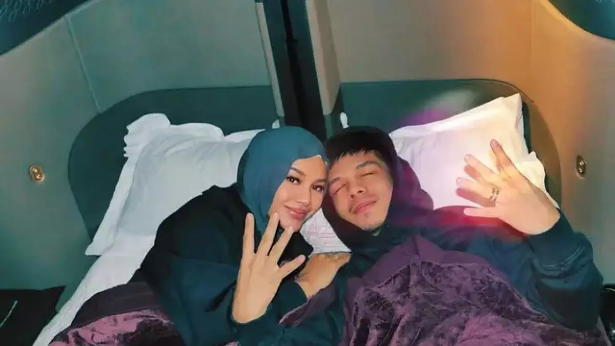 Atta Halilintar dan Aurel Hermansyah rayakan 4 tahun pernikahan, sebut istri senang rejeki lancar