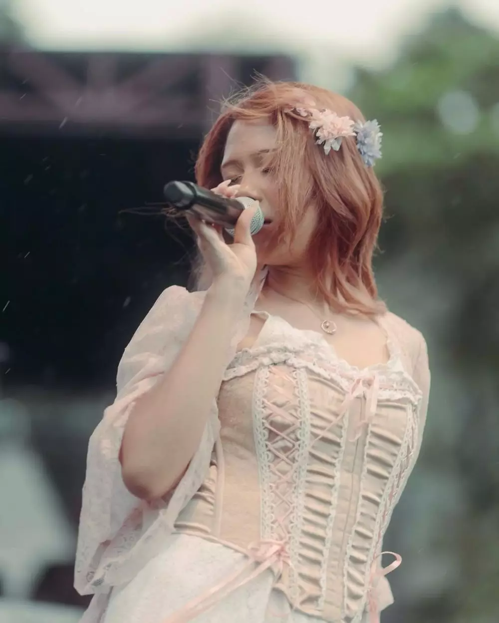 Nadin Amizah dicap sombong © berbagai sumber