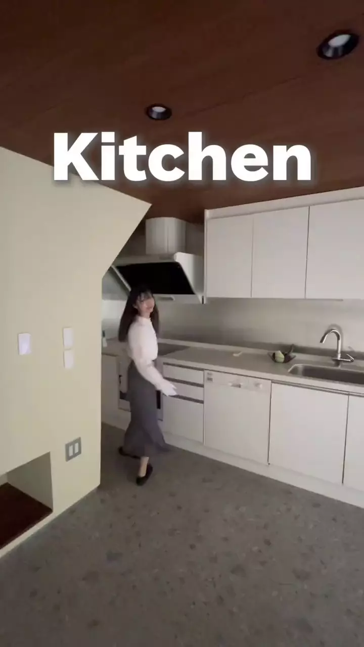 rumah unik mirip gedung kos-kosan © 2025 TikTok rumah unik mirip gedung kos-kosan © 2025 TikTok