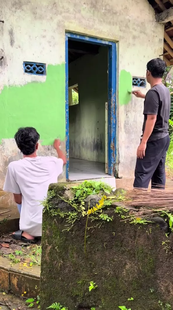 anak muda renovasi masjid kumuh © TikTok anak muda renovasi masjid kumuh © TikTok
