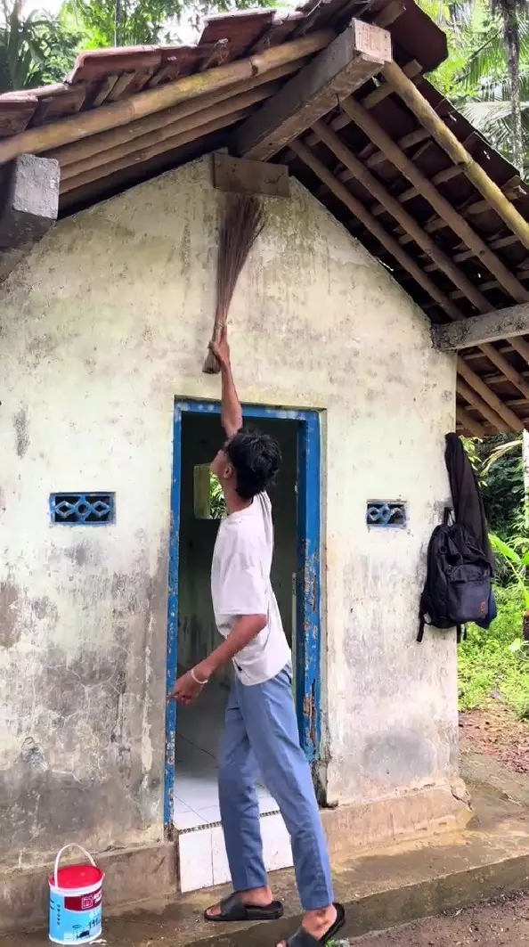 anak muda renovasi masjid kumuh © TikTok anak muda renovasi masjid kumuh © TikTok