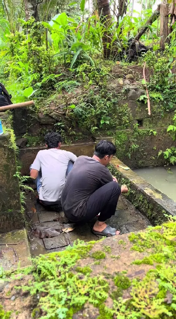 anak muda renovasi masjid kumuh © TikTok anak muda renovasi masjid kumuh © TikTok