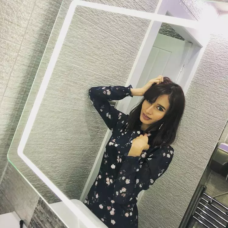 Rimbi Ronaldowati jadi hot mom © berbagai sumber