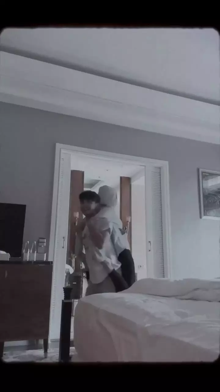 istri bintang emon hamil anak pertama  © 2025 Instagram