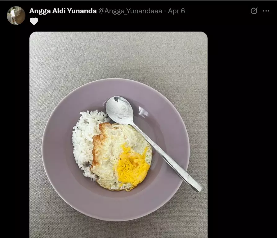 Angga Yunanda pamer masakan sederhana © berbagai sumber
