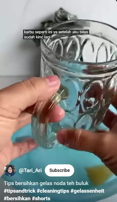 Trik menghilangan kerak di gelas kaca, kembali kinclong pakai tambahan 1 bahan dapur berbagai sumber Trik menghilangan kerak di gelas kaca, kembali kinclong pakai tambahan 1 bahan dapur berbagai sumber