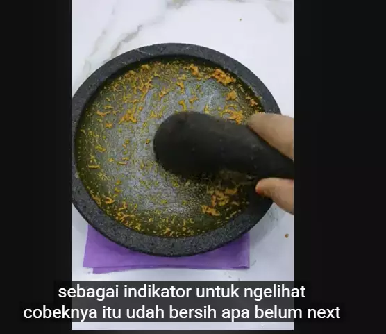 Jangan cuma dicuci sabun, ini trik bersihkan cobek batu baru agar tak bikin warna ulekan jadi abu-abu berbagai sumber