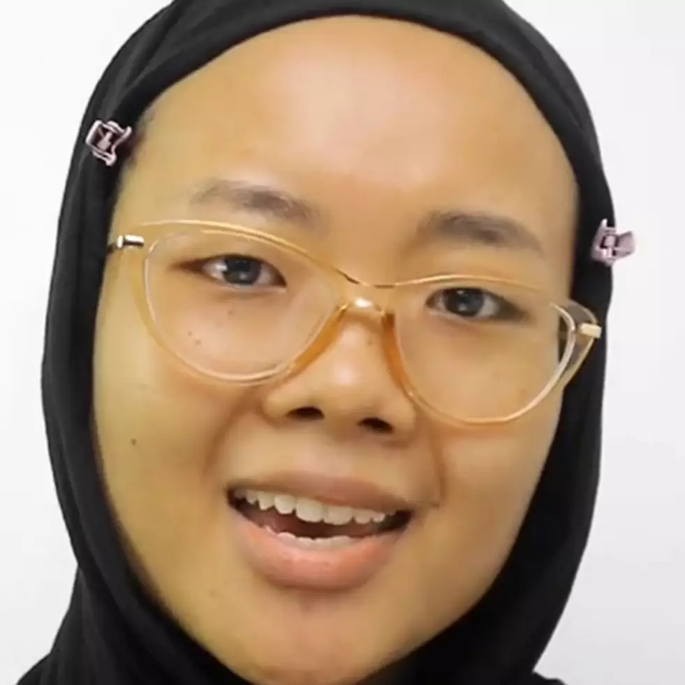 Tampilan matanya dramatis, transformasi wanita bermata sipit dirias Arabian look ini bikin pangling