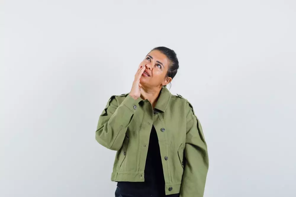 Pantun teka-teki 2 baris lucu dan Menghibur © 2025 brilio.net Pantun teka-teki 2 baris lucu dan Menghibur © 2025 brilio.net