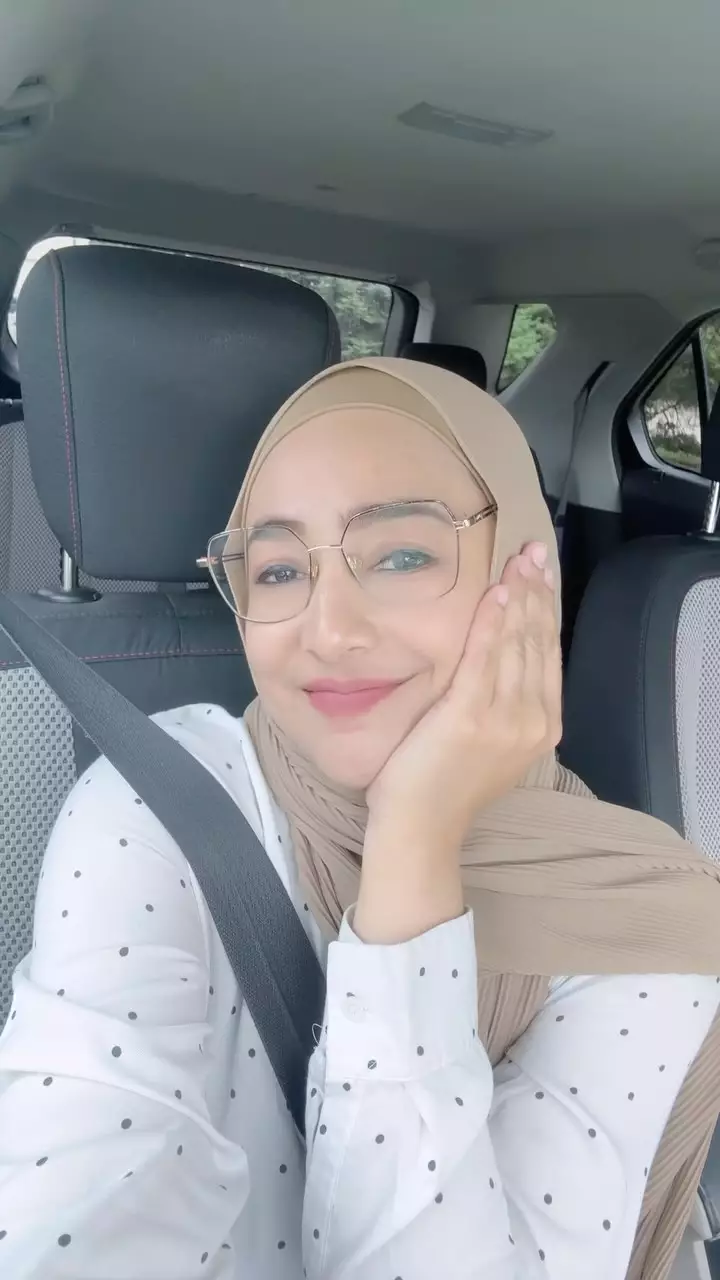 cindy fatikasari kerja part time di kanada © 2025 Instagram