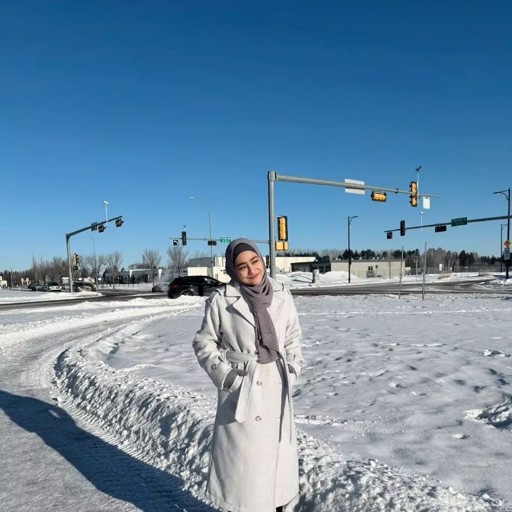 cindy fatikasari kerja part time di kanada © 2025 Instagram