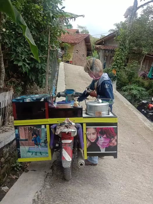 gerobak potret lucu © 2025 berbagai sumber gerobak potret lucu © 2025 berbagai sumber