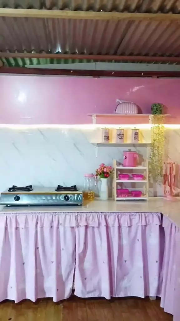 makeover dapur triplek serba pink estetik © 2025 TikTok