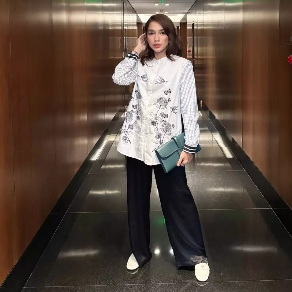 ussy sulistiawaty model iklan mie instan © 2025 Instagram ussy sulistiawaty model iklan mie instan © 2025 Instagram