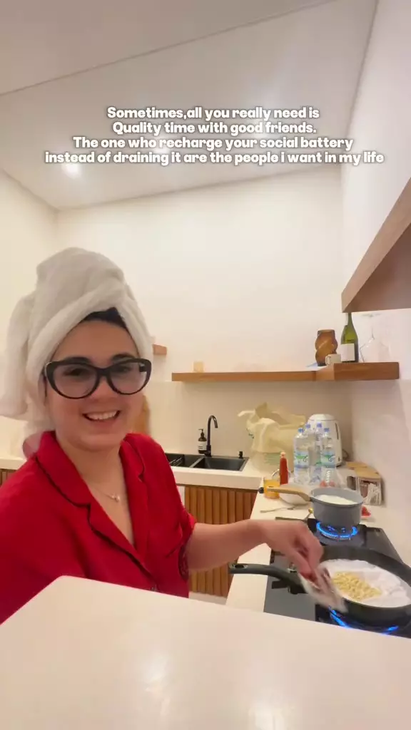 dapur rumah baru talitha curtis  © 2025 TikTok