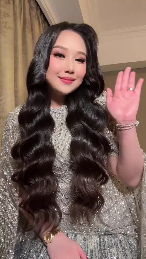 sisca kohl pemberkatan jessica jane  © 2025 TikTok