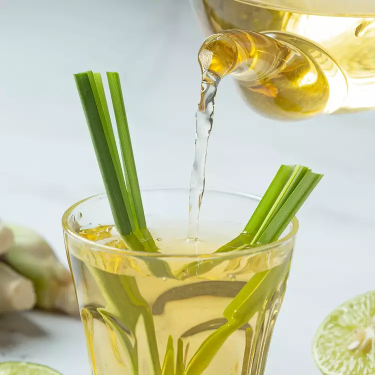 Resep wedang serai nikmat dan melegakan untuk bantu turunkan kolesterol secara alami