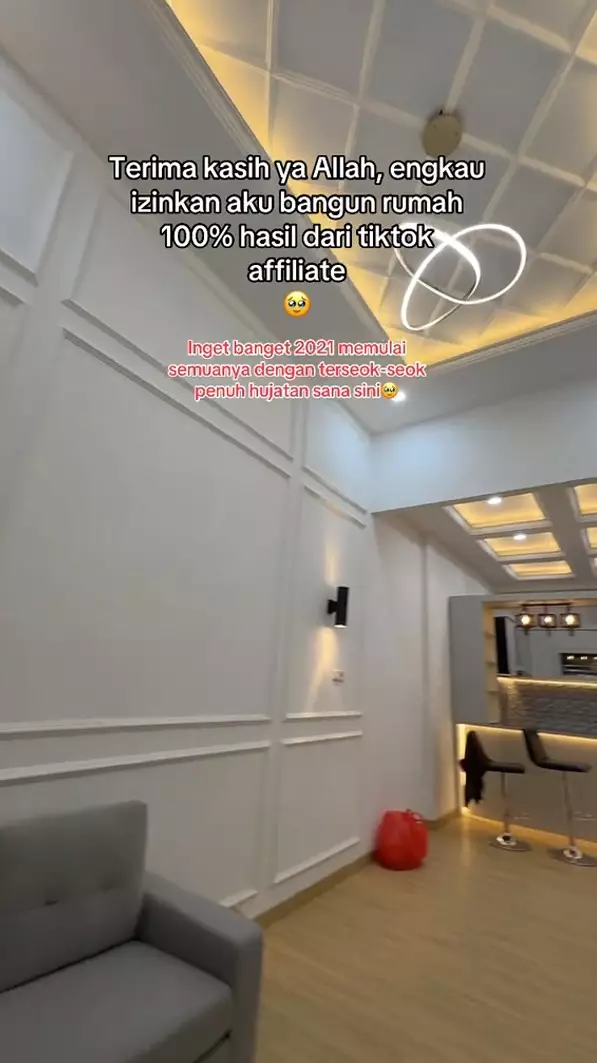 guru resign pns pamer rumah baru © TikTok