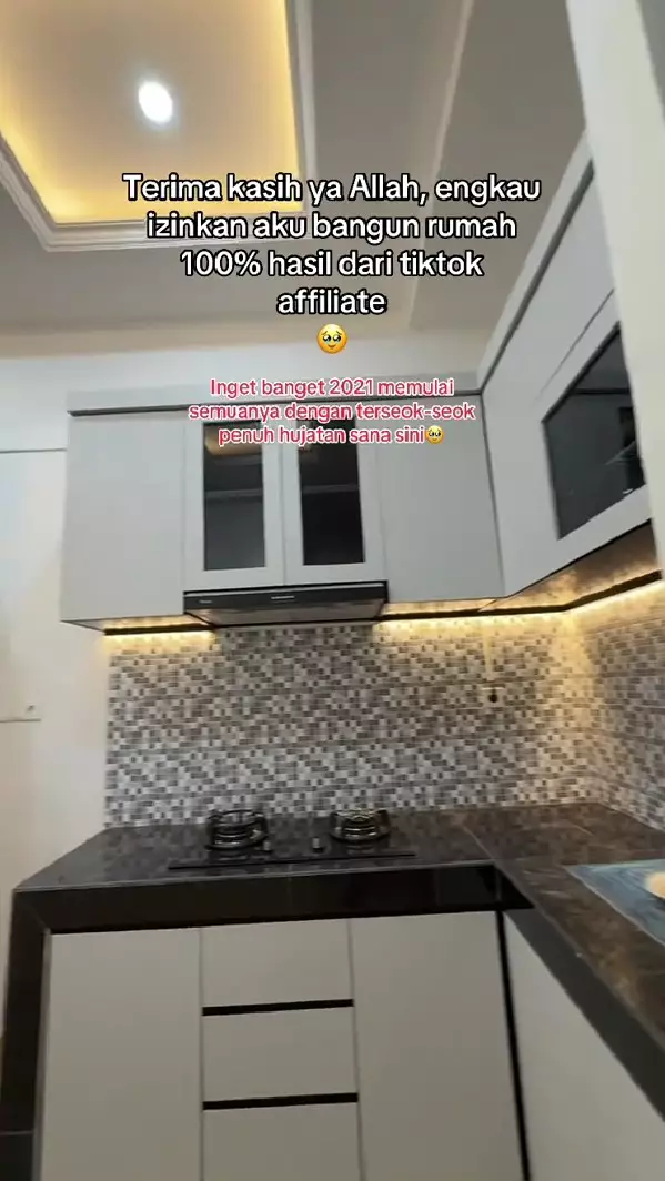 guru resign pns pamer rumah baru © TikTok