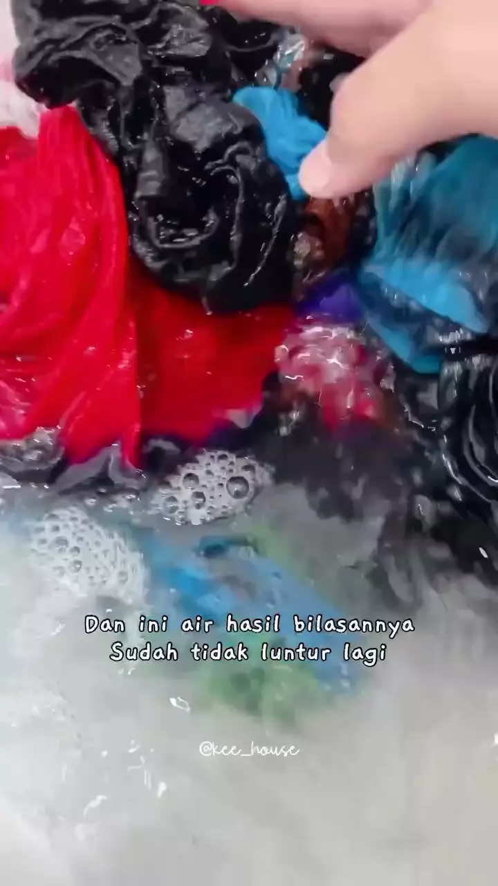 Trik mencuci baju yang mudah luntur © Instagram
